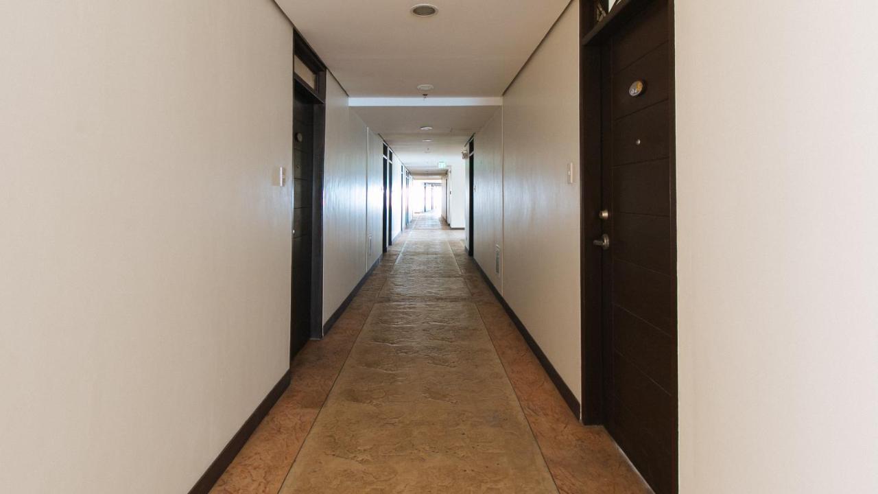 Reddoorz Plus @ Cuarto Verde Staycation Las Piñas Luaran gambar