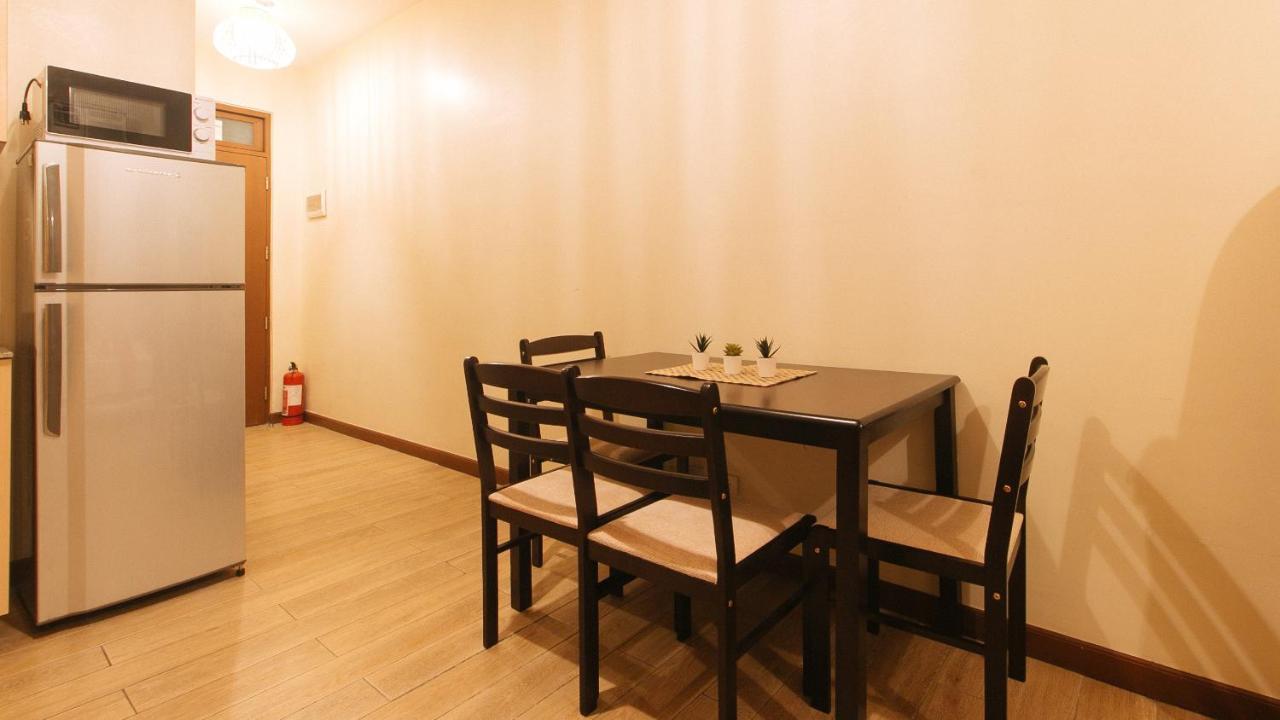 Reddoorz Plus @ Cuarto Verde Staycation Las Piñas Luaran gambar