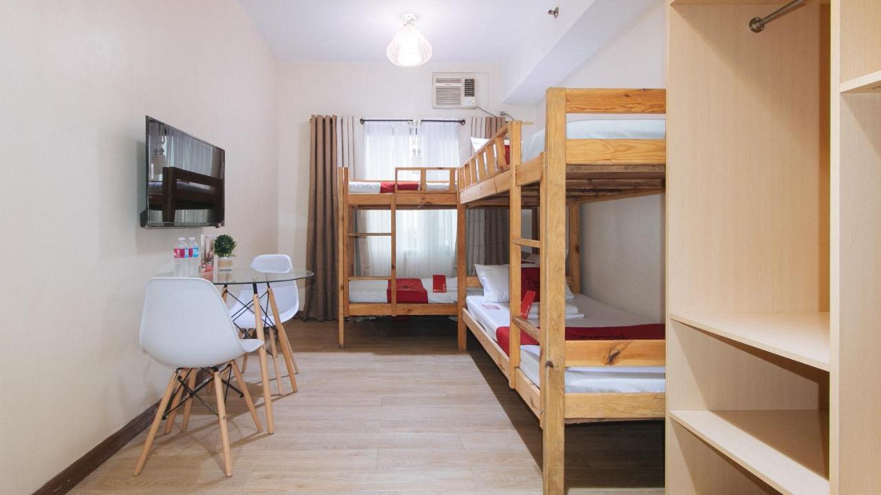 Reddoorz Plus @ Cuarto Verde Staycation Las Piñas Luaran gambar
