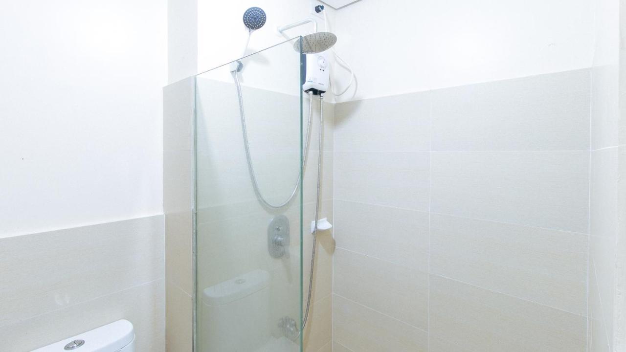 Reddoorz Plus @ Cuarto Verde Staycation Las Piñas Luaran gambar