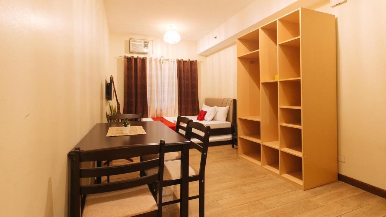 Reddoorz Plus @ Cuarto Verde Staycation Las Piñas Luaran gambar