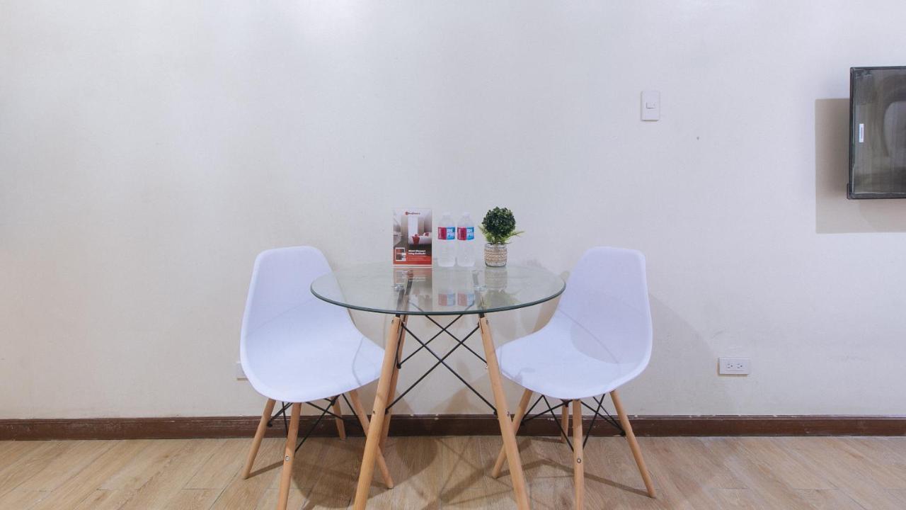 Reddoorz Plus @ Cuarto Verde Staycation Las Piñas Luaran gambar